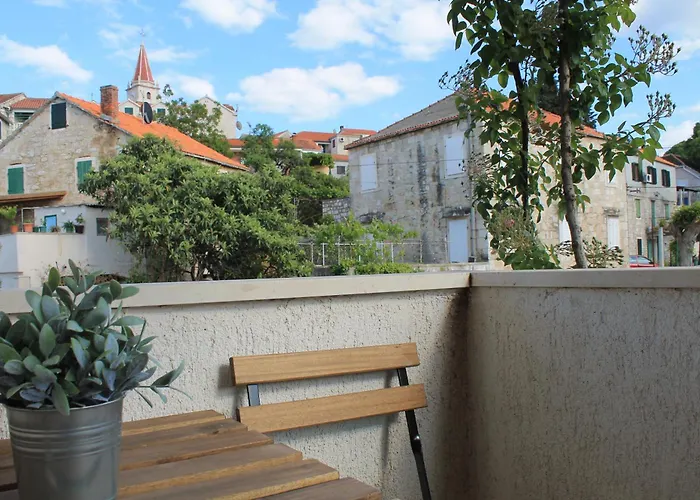 Apartment Sasha Postira