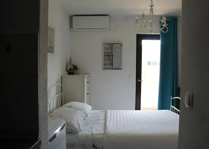 Sasha Apartman Postira